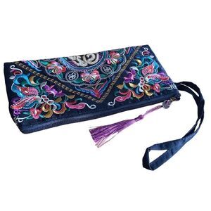 Vintage Embroidered Clutch NWOT